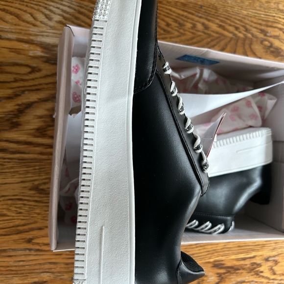 Juicy J-Danika 7.5 M NWT black shoes Vegan - Picture 5 of 7